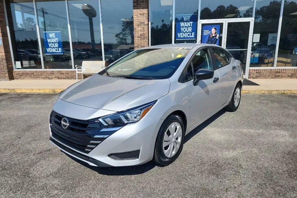 2024 Nissan Versa S photo 1