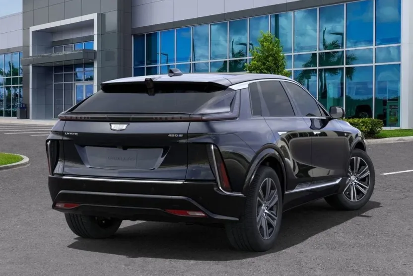 2025 Cadillac Lyriq Luxury photo 1