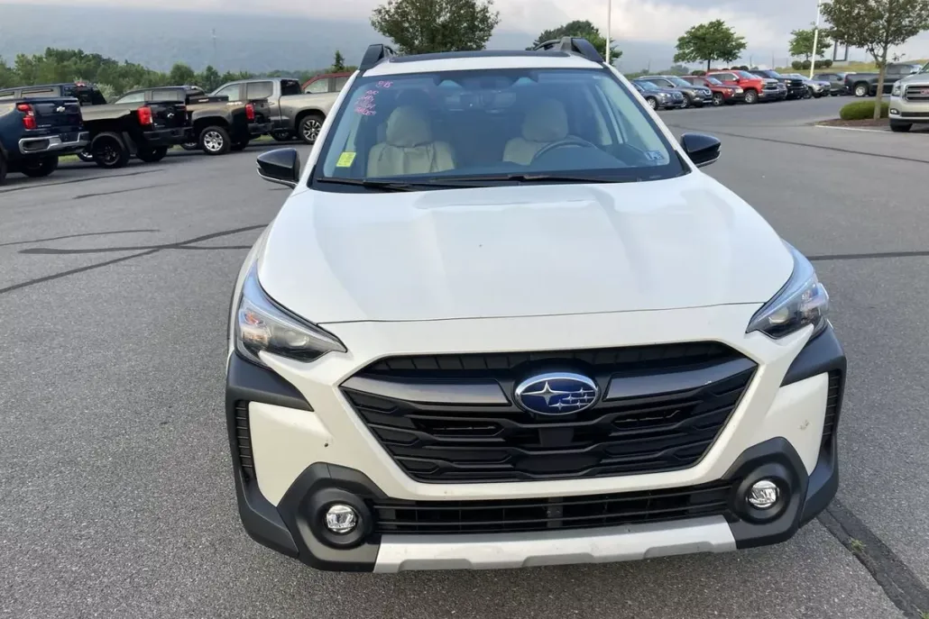 2024 Subaru Outback Limited photo 1
