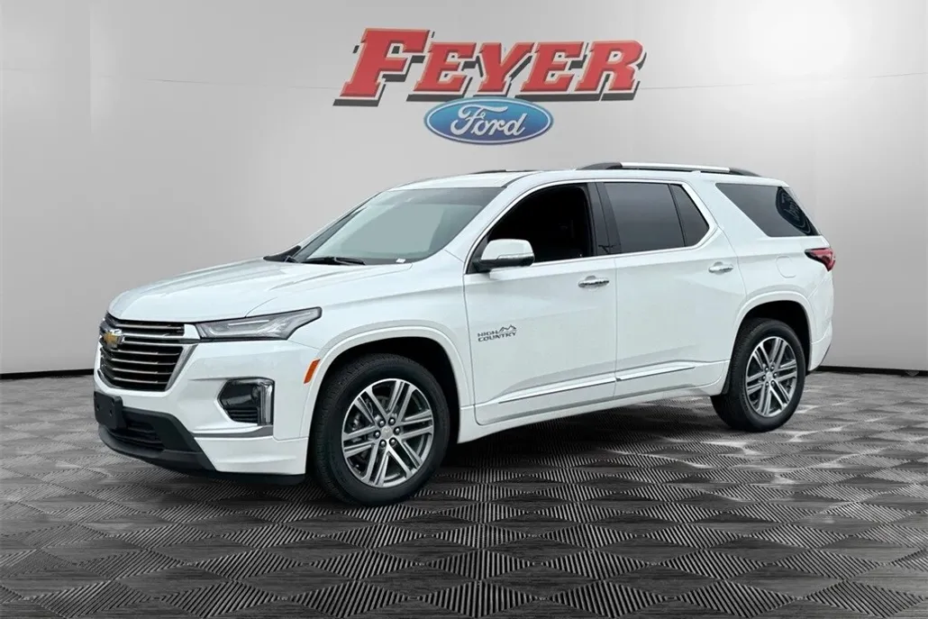 2023 Chevrolet Traverse High Country photo 1