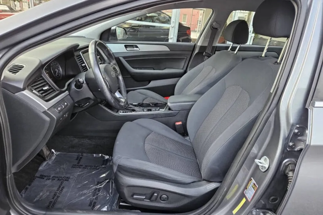 2019 Hyundai Sonata Limited photo 1
