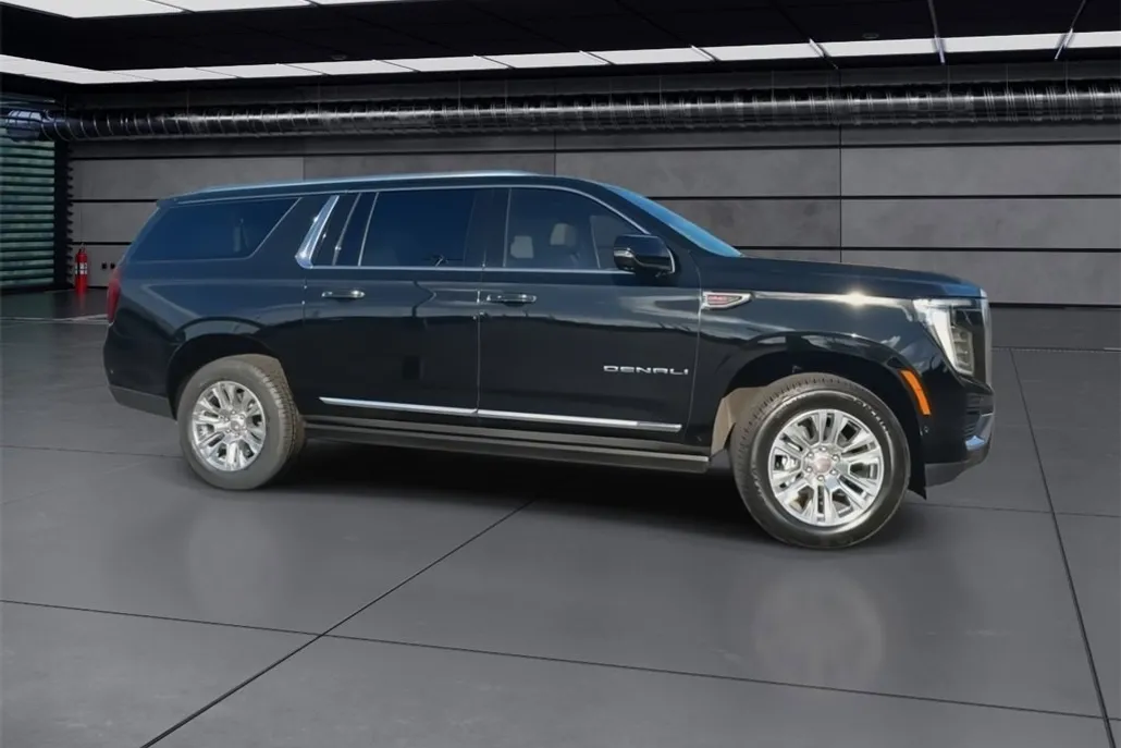 2025 Gmc Yukon XL Denali photo 1