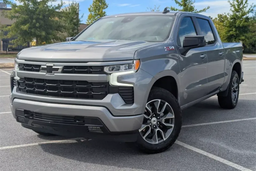 2023 Chevrolet Silverado 1500 RST photo 1