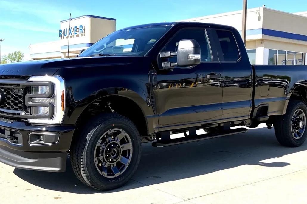 2025 Ford F-350 XL photo 1