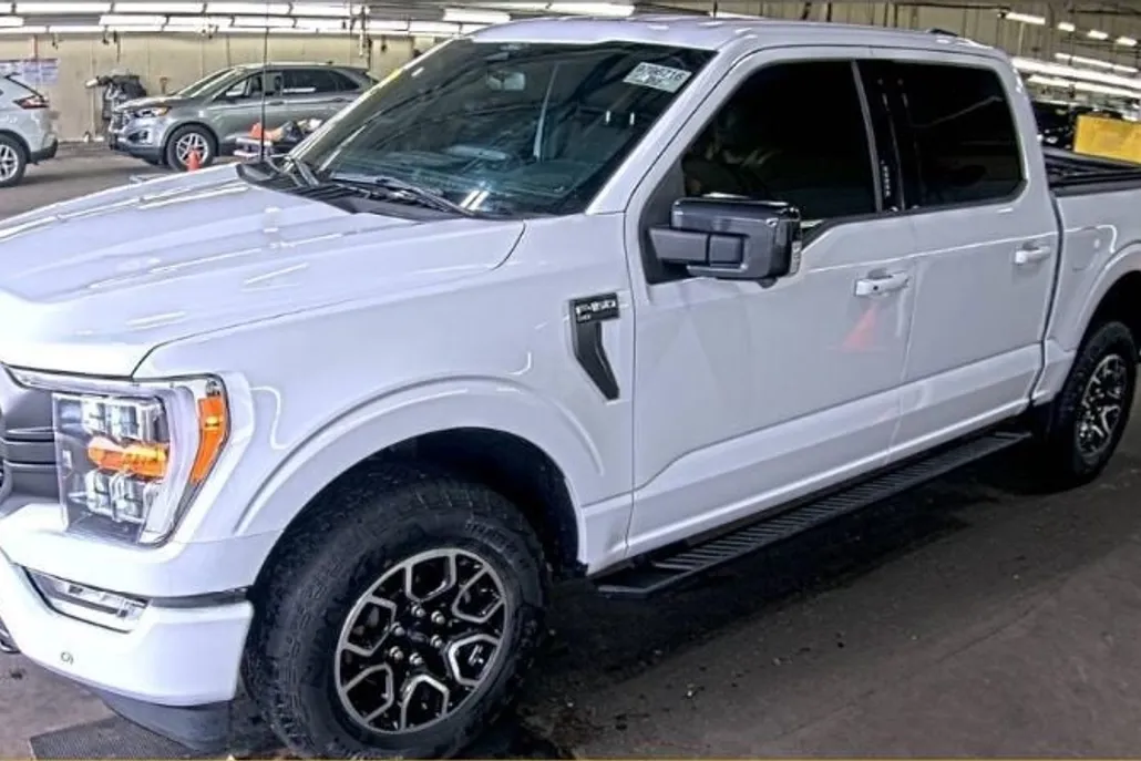2022 Ford F-150 XLT photo 1