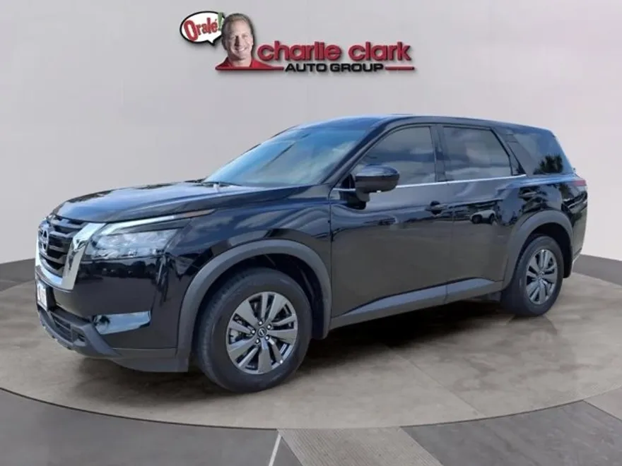 2024 Nissan Pathfinder S photo 1