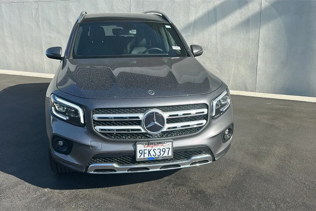 2023 Mercedes Benz GLB 250 photo 1