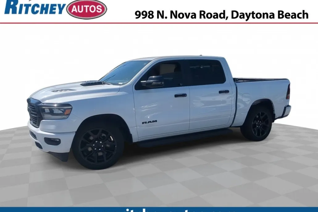 2023 Ram 1500 Laramie photo 1