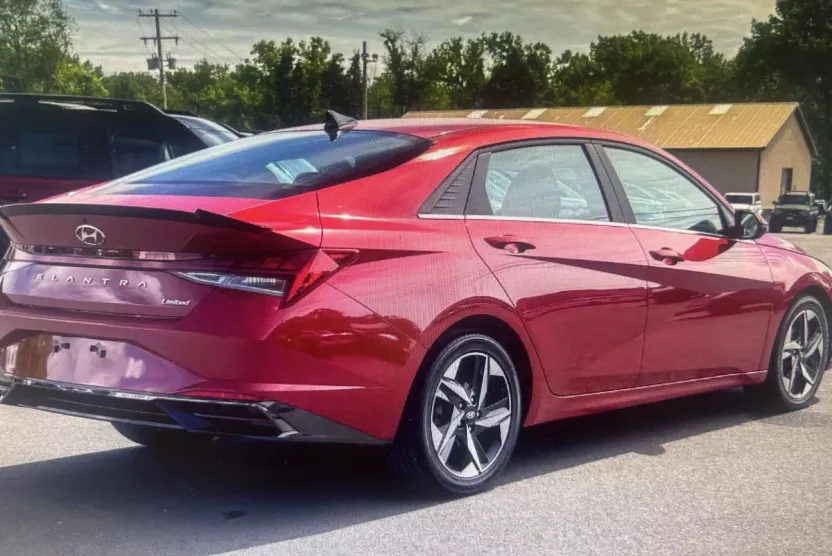2023 Hyundai Elantra Limited photo 1