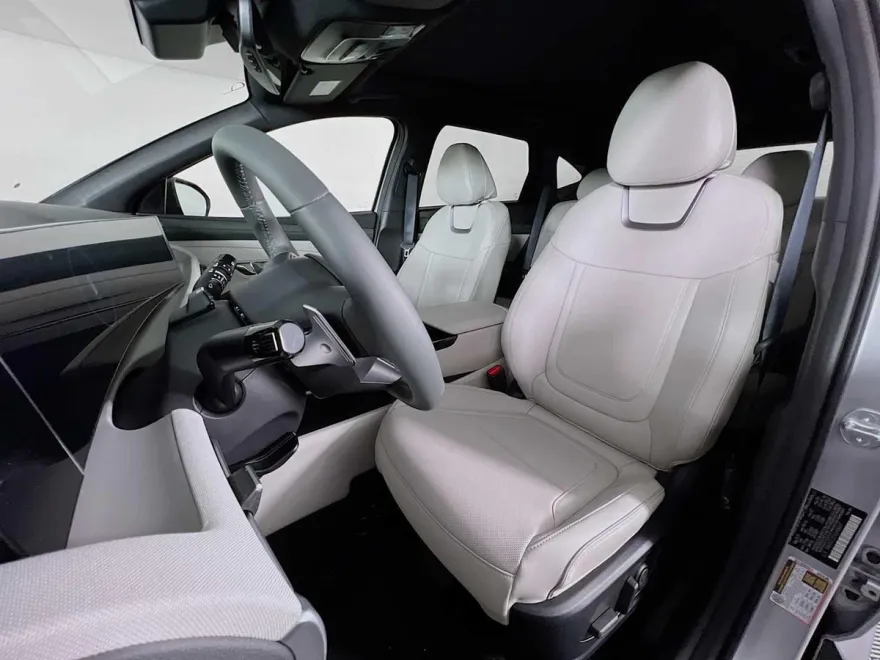 2025 Hyundai Tucson Limited photo 1