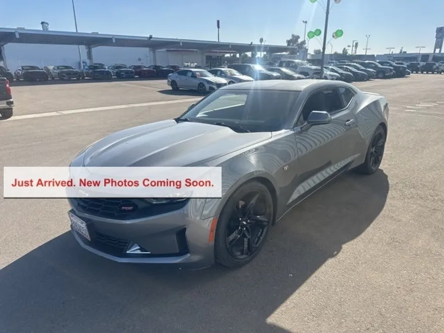 2019 Chevrolet Camaro 1LT photo 1