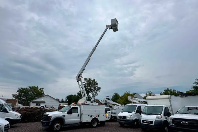 2009 Ford F-550 photo 1