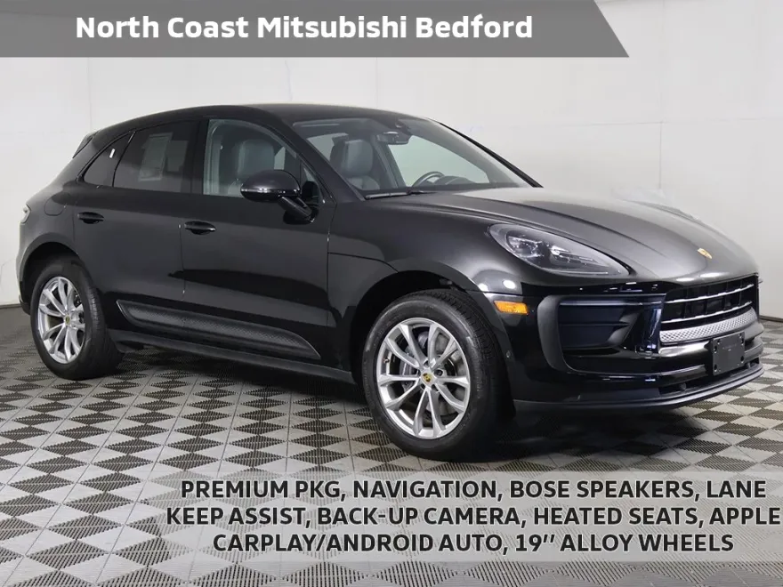 2022 Porsche Macan Base photo 1