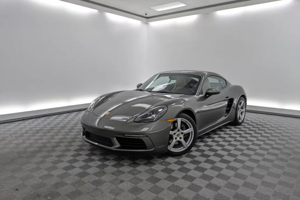 2020 Porsche Cayman S photo 1