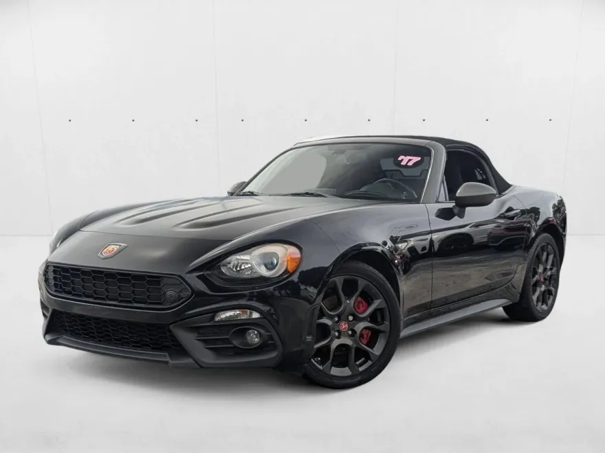 2017 Fiat 124 Spider Abarth photo 1