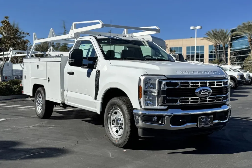 2025 Ford F-350 XL photo 1