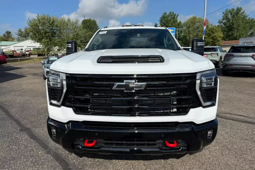 2026 Chevrolet Silverado 2500HD LT photo 1