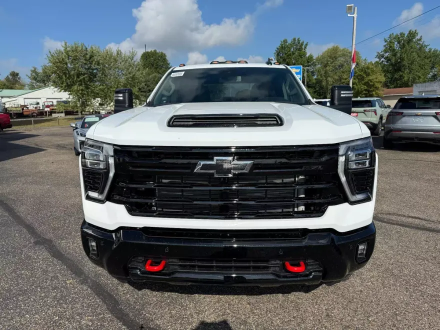 2026 Chevrolet Silverado 2500HD LT photo 1