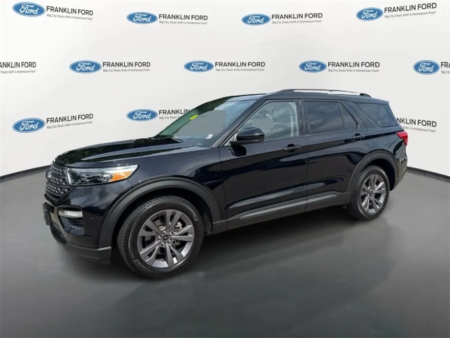 2022 Ford Explorer XLT photo 1