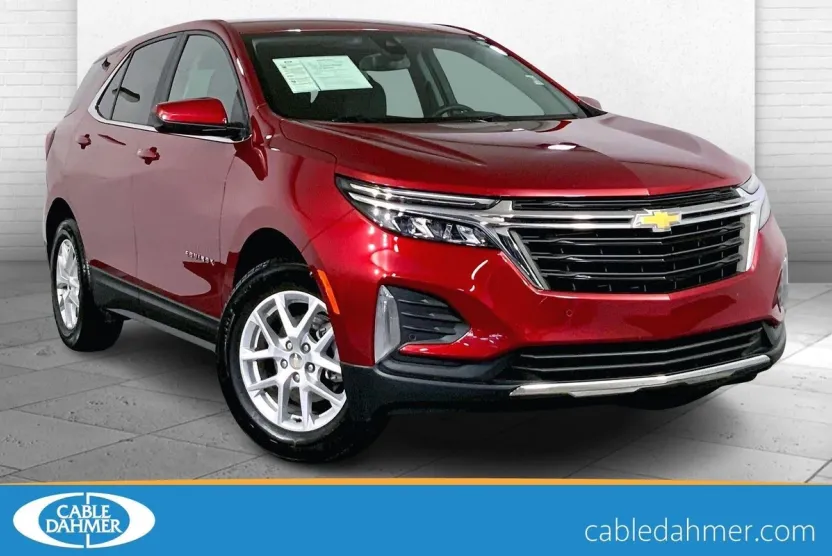 2023 Chevrolet Equinox LT photo 1