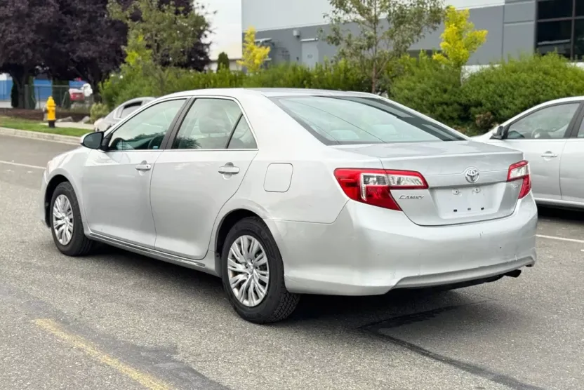 2014 Toyota Camry L photo 1