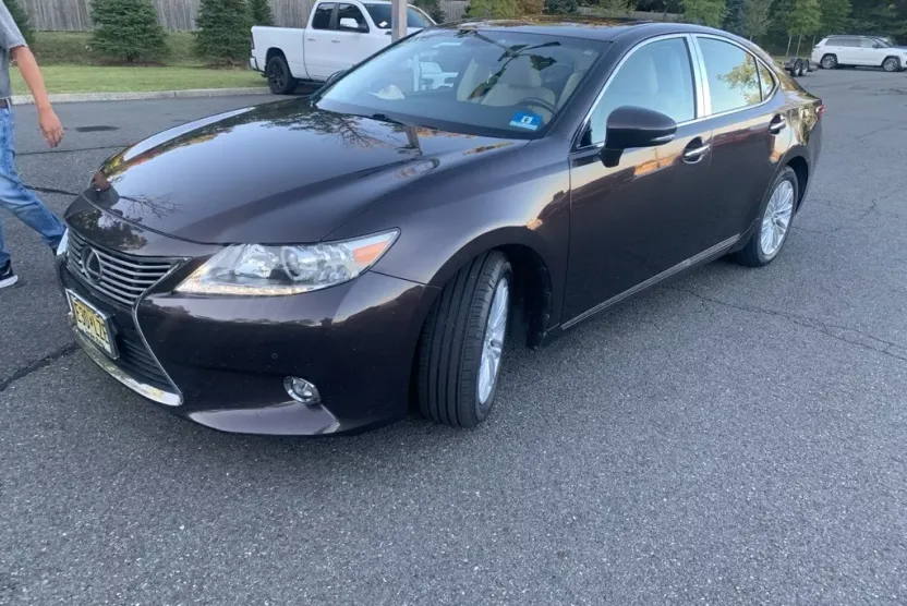 2014 Lexus ES 350 photo 1