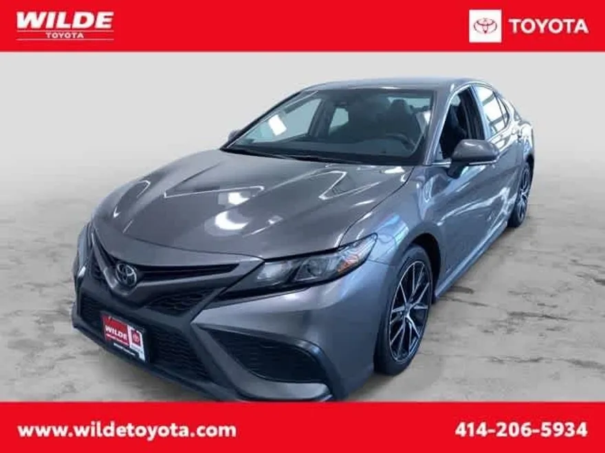 2024 Toyota Camry SE photo 1