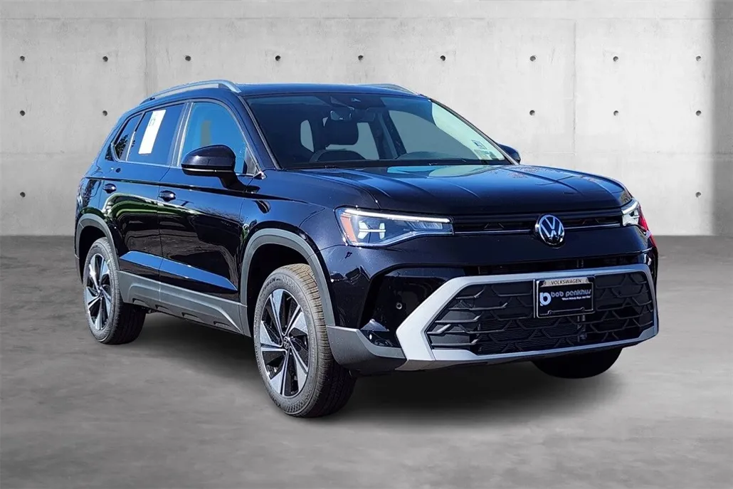 2025 Volkswagen Taos SE photo 1
