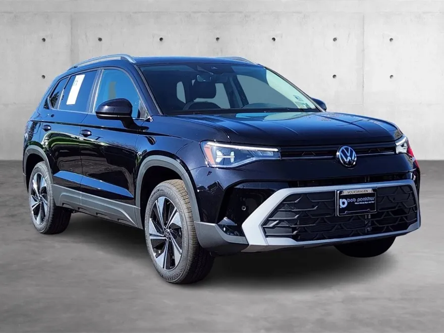 2025 Volkswagen Taos SE photo 1