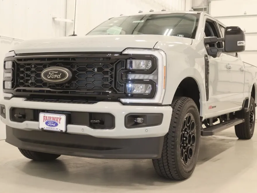 2025 Ford F-350 photo 1