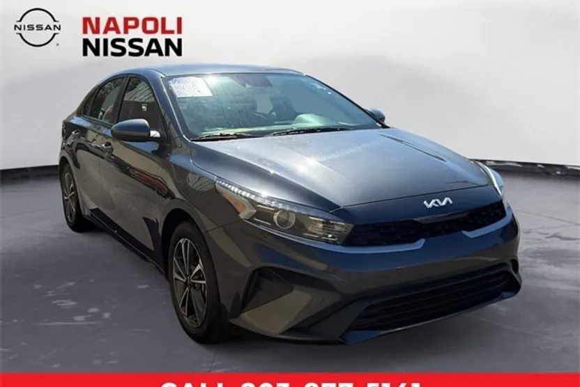 2024 Kia Forte LXS photo 1