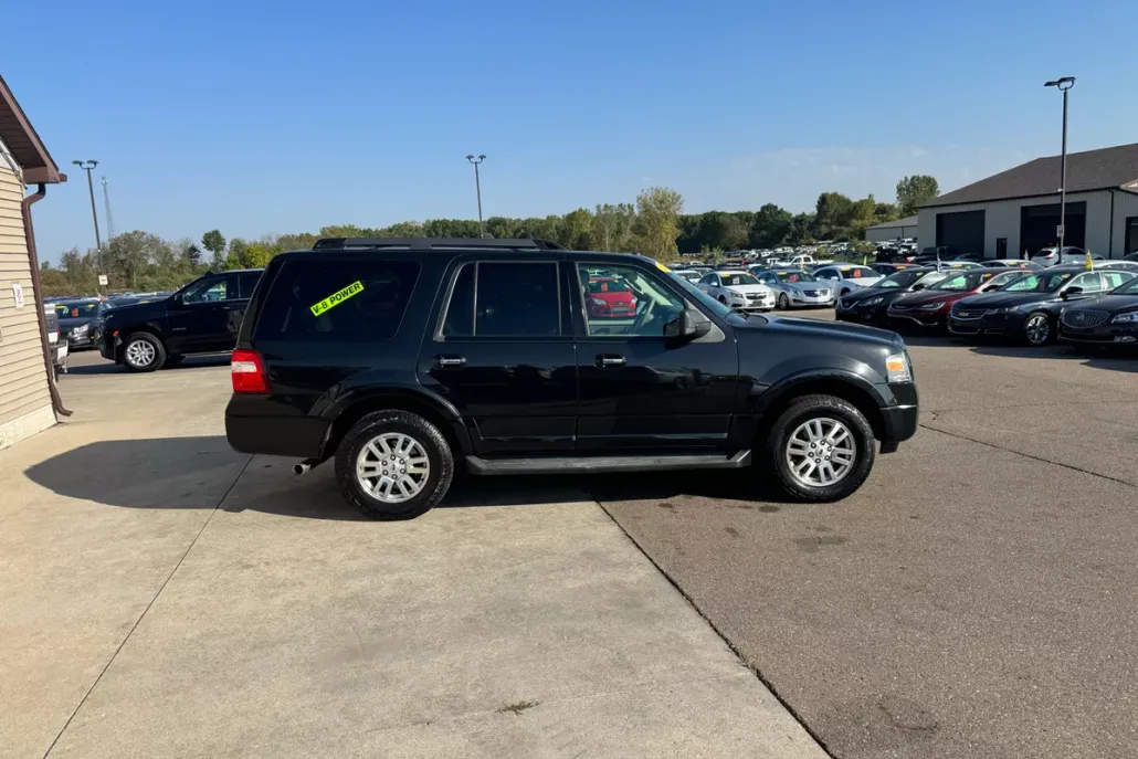 2012 Ford Expedition XLT photo 1