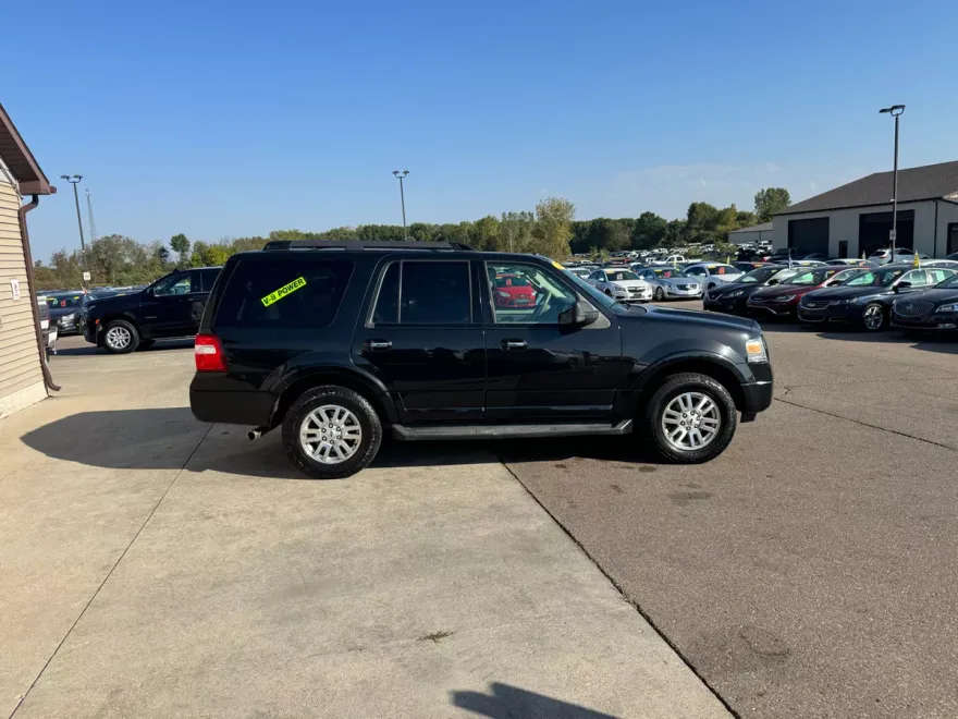 2012 Ford Expedition XLT photo 1