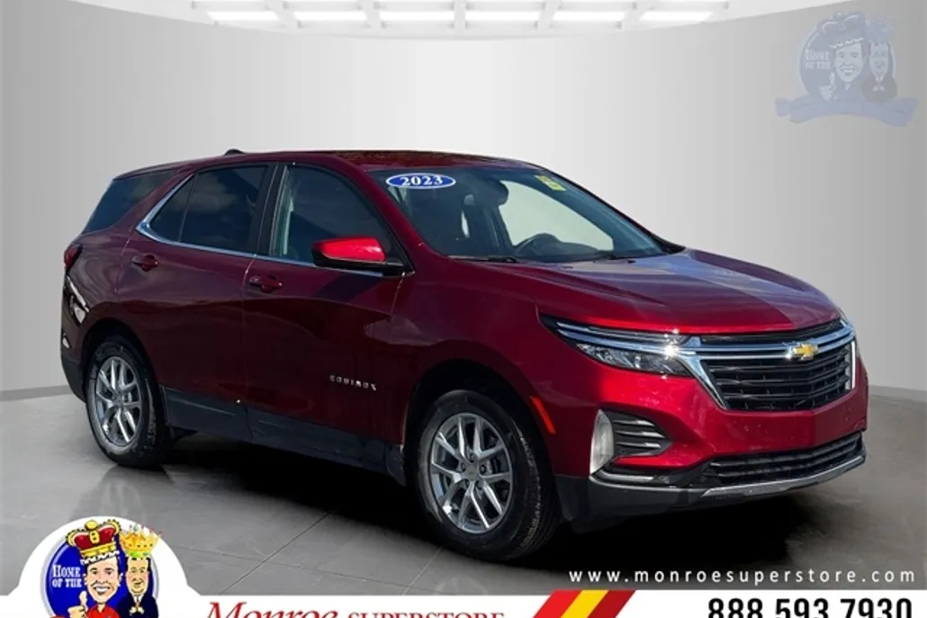 2023 Chevrolet Equinox LT photo 1