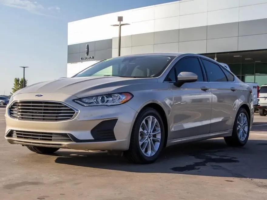 2019 Ford Fusion SE photo 1