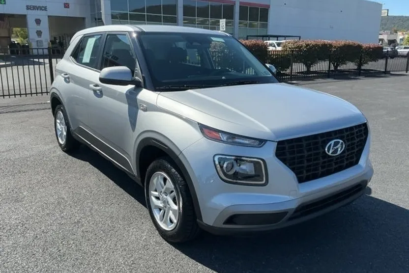 2023 Hyundai Venue SE photo 1