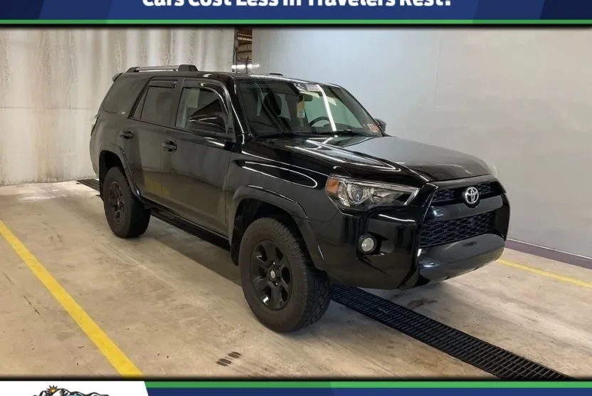 2019 Toyota 4Runner SR5 photo 1