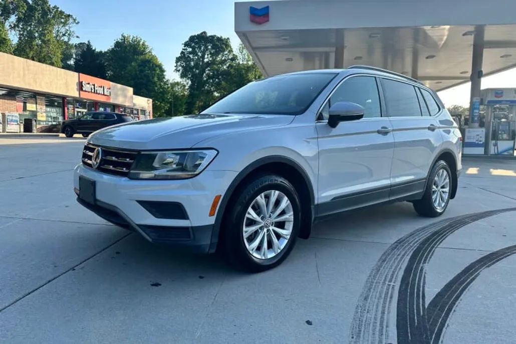 2019 Volkswagen Tiguan SE photo 1