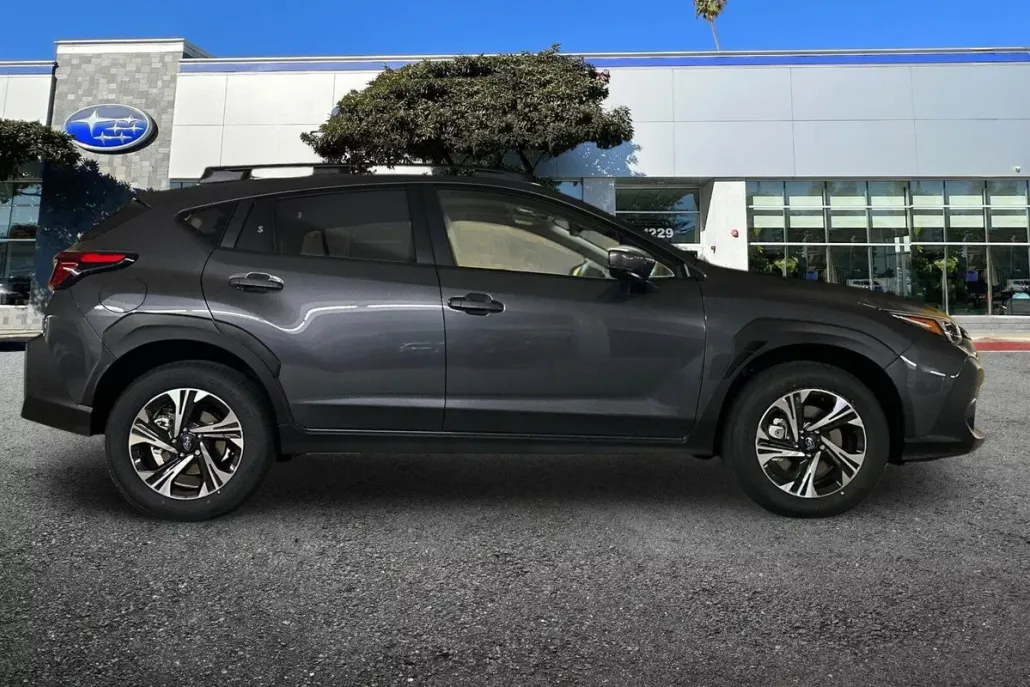 2025 Subaru Crosstrek Premium photo 1