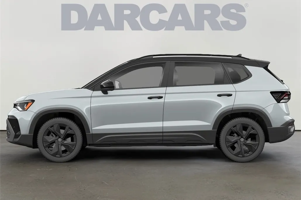2025 Volkswagen Taos SE photo 1
