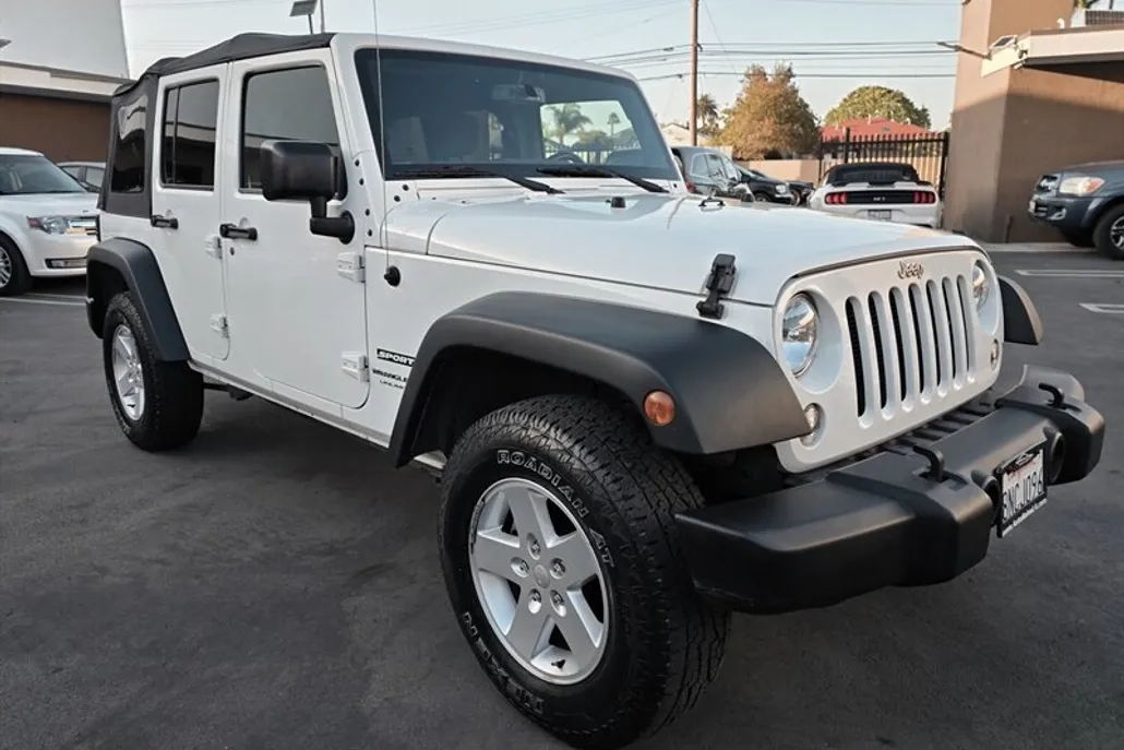 2018 Jeep Wrangler Unlimited Sport photo 1