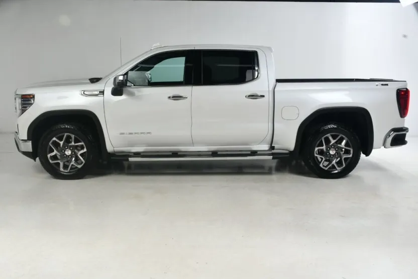 2023 Gmc Sierra 1500 SLT photo 1