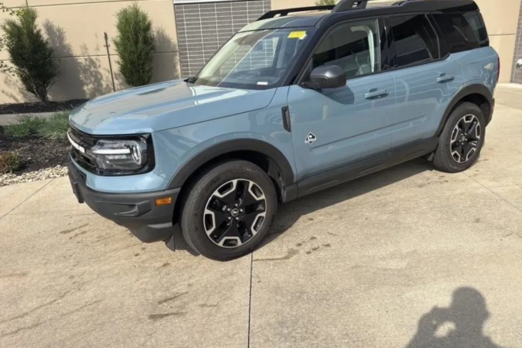 2022 Ford Bronco Sport Outer Banks photo 1