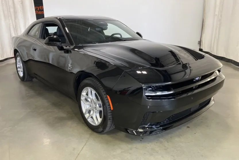 2025 Dodge Charger R/T photo 1