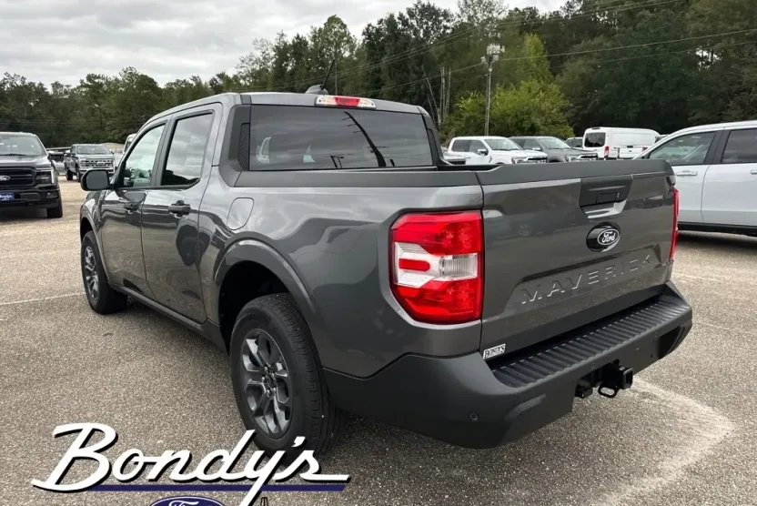 2025 Ford Maverick XLT photo 1