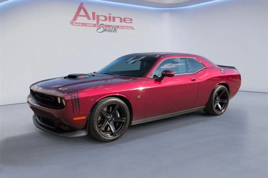 2022 Dodge Challenger R/T Scat Pack photo 1