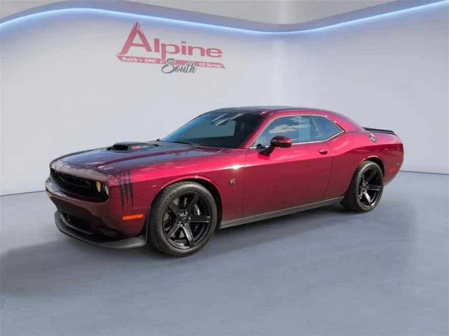 2022 Dodge Challenger R/T Scat Pack photo 1