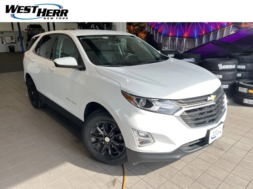 2020 Chevrolet Equinox LT photo 1