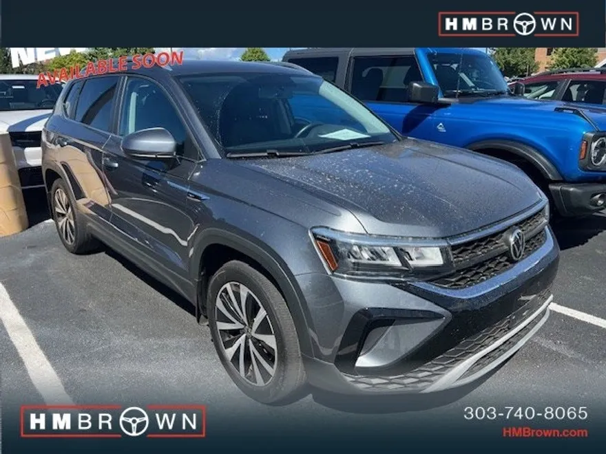 2022 Volkswagen Taos SE photo 1