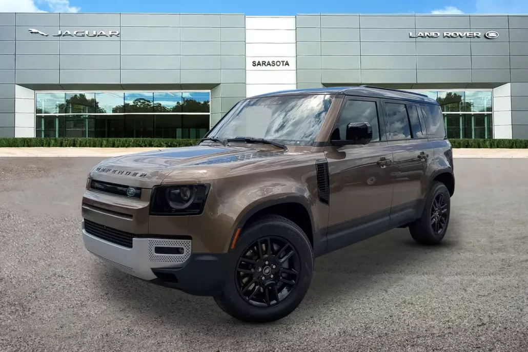 2025 Land Rover Defender 110 S photo 1